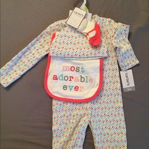 Carter’s outfit set with tags